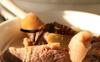 怎么燉冬蟲夏草湯好喝？掌握 3 個(gè)關(guān)鍵，湯鮮營(yíng)養(yǎng)不浪費(fèi)